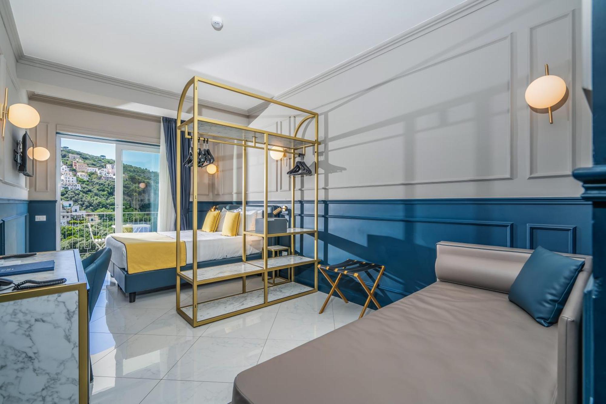 Mary Hotel